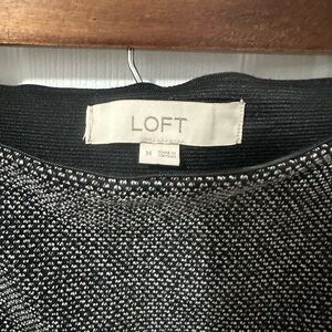 Loft ruffled bottom skirt size M